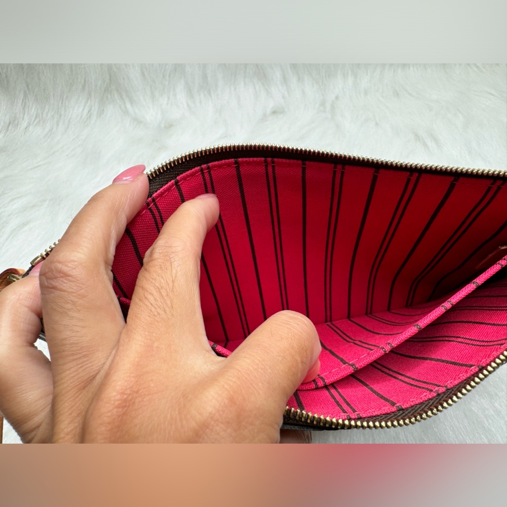 🔥 SOLD#358NP Neverfull GM Pouch - Picture 7 of 8